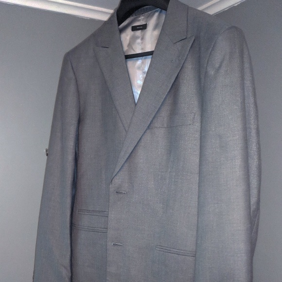 JFerrar Gray Suit Jacket, Vest and Pants - Picture 5 of 7